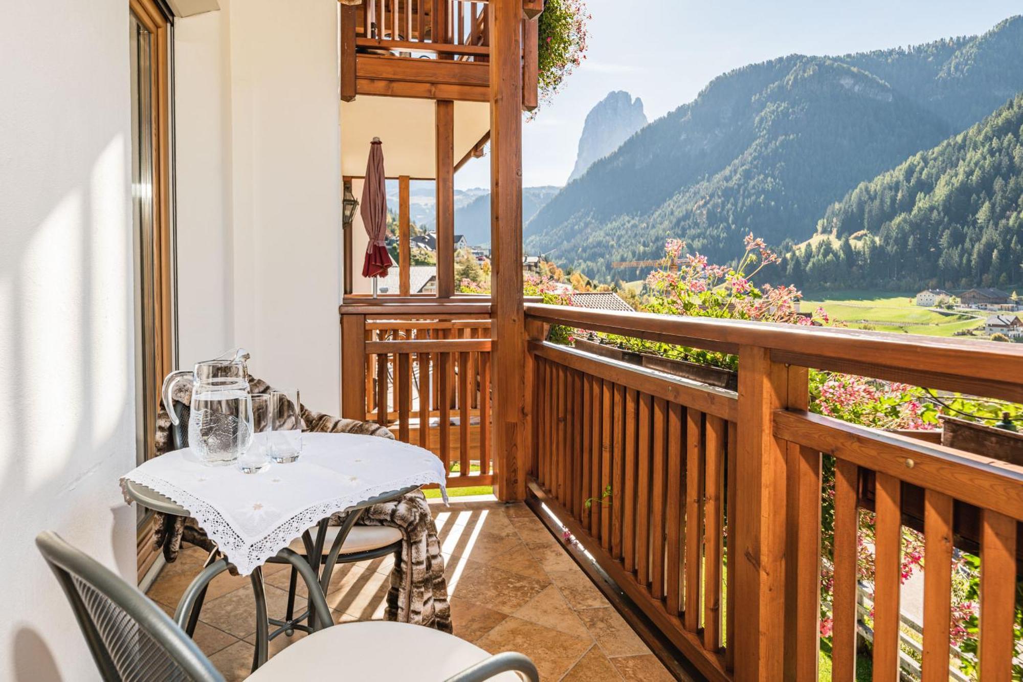 Residence Cesa Ladina Ортизеи Экстерьер фото